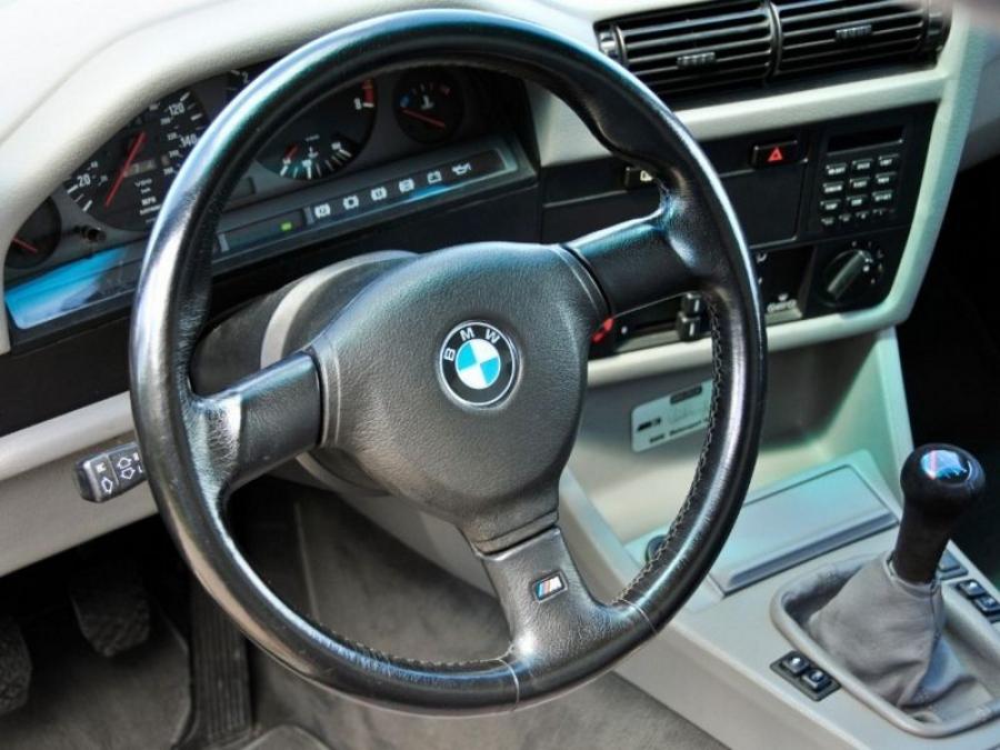  BMW M3 Roberto Ravaglia Edition 1989 года  (фото 4 из 5)